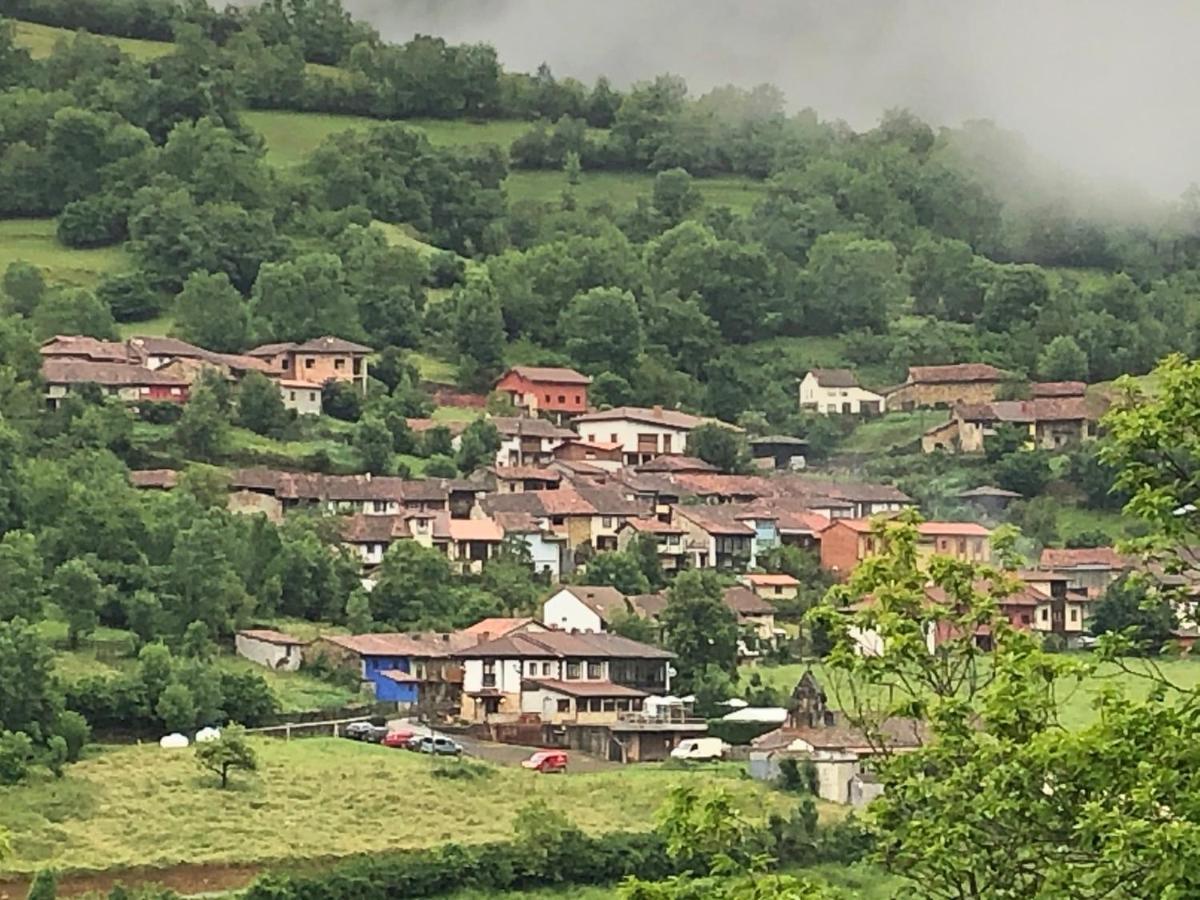 Hotel Restaurante La Carasca Orlé 외부 사진