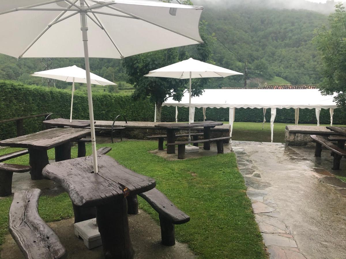 Hotel Restaurante La Carasca Orlé 외부 사진