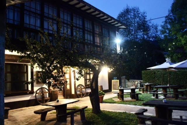 Hotel Restaurante La Carasca Orlé 외부 사진