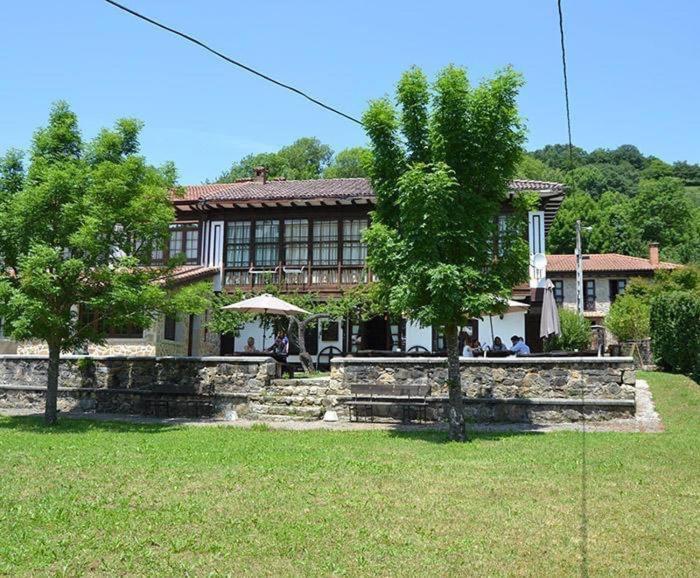 Hotel Restaurante La Carasca Orlé 외부 사진