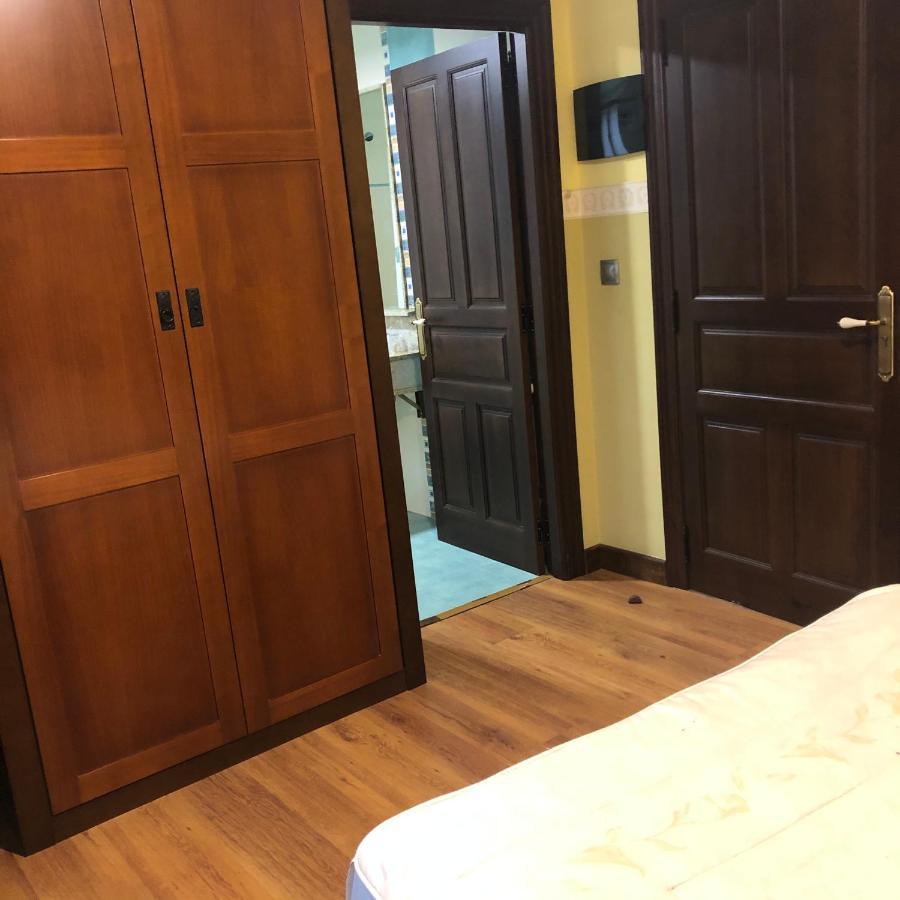 Hotel Restaurante La Carasca Orlé 외부 사진