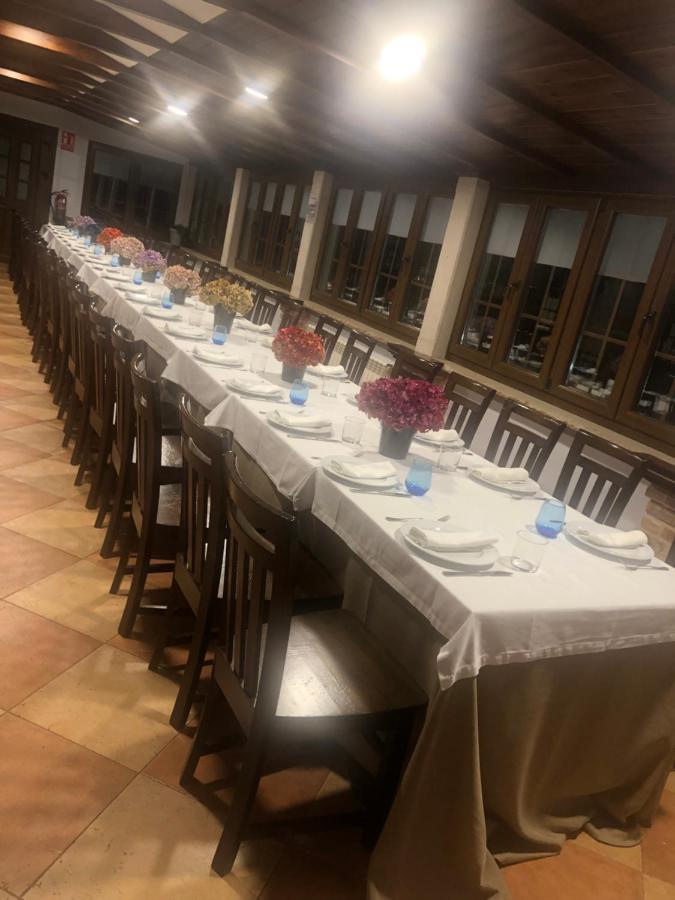 Hotel Restaurante La Carasca Orlé 외부 사진