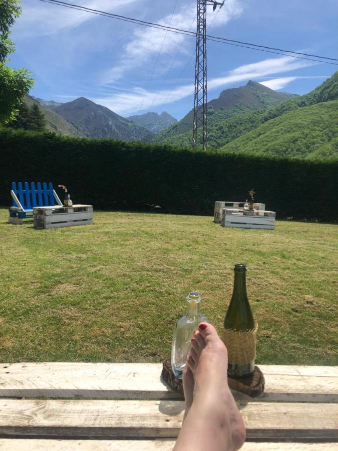 Hotel Restaurante La Carasca Orlé 외부 사진