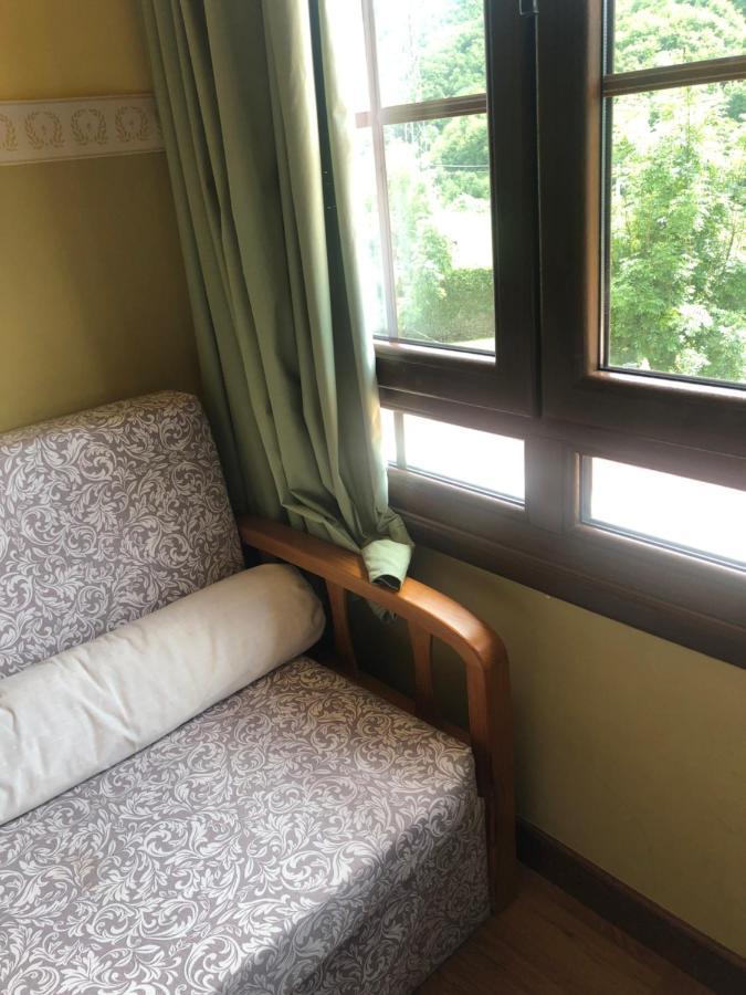 Hotel Restaurante La Carasca Orlé 외부 사진