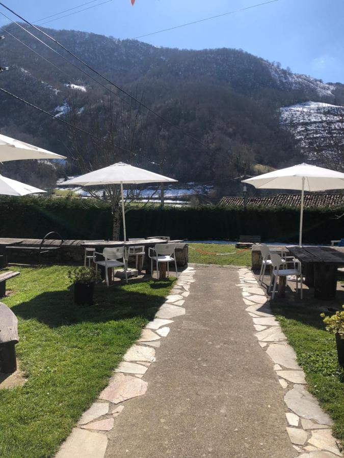 Hotel Restaurante La Carasca Orlé 외부 사진